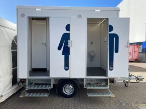 Luxe toiletwagen 4 persoons huren